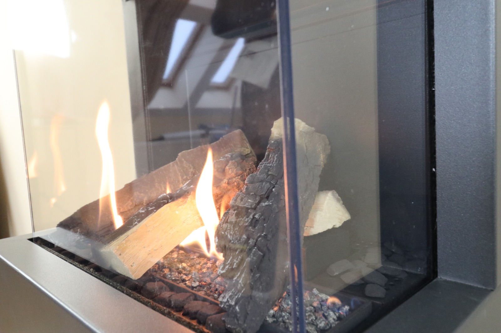 kominek gazowy Alcor sterowany termostatem